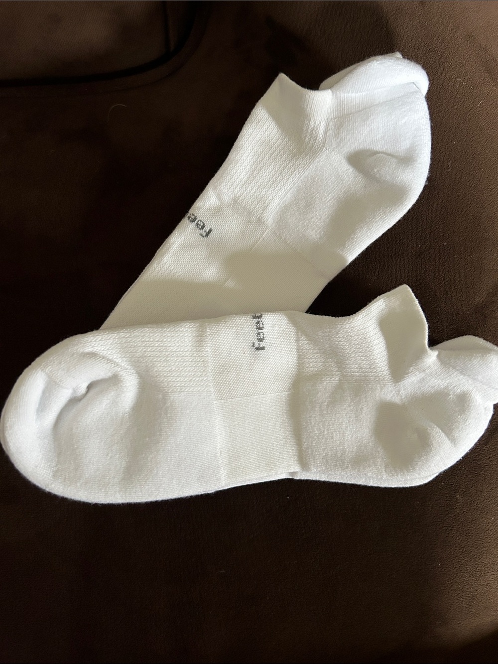 Men's White No-Show Athletic Socks - Feetures XL, cushion - 2 pair NWOT